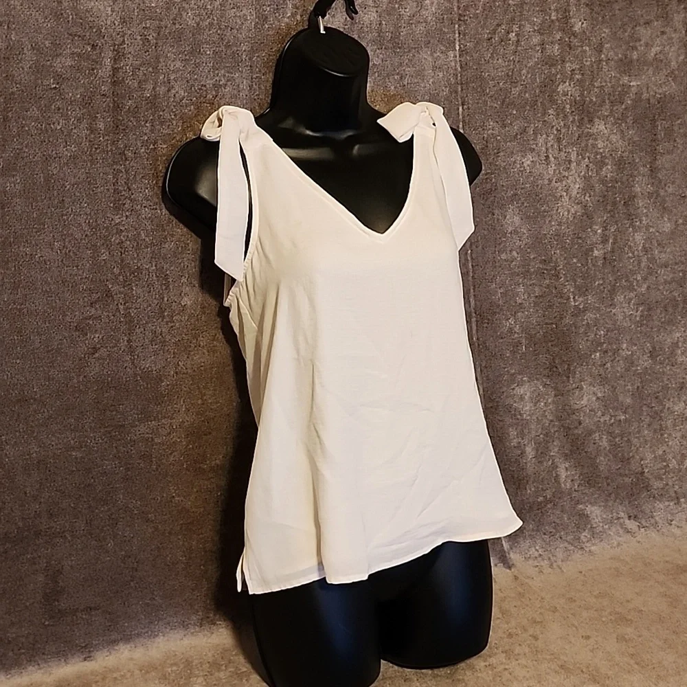 Riley & Rae Lily Tank Top - Picture 2 of 5